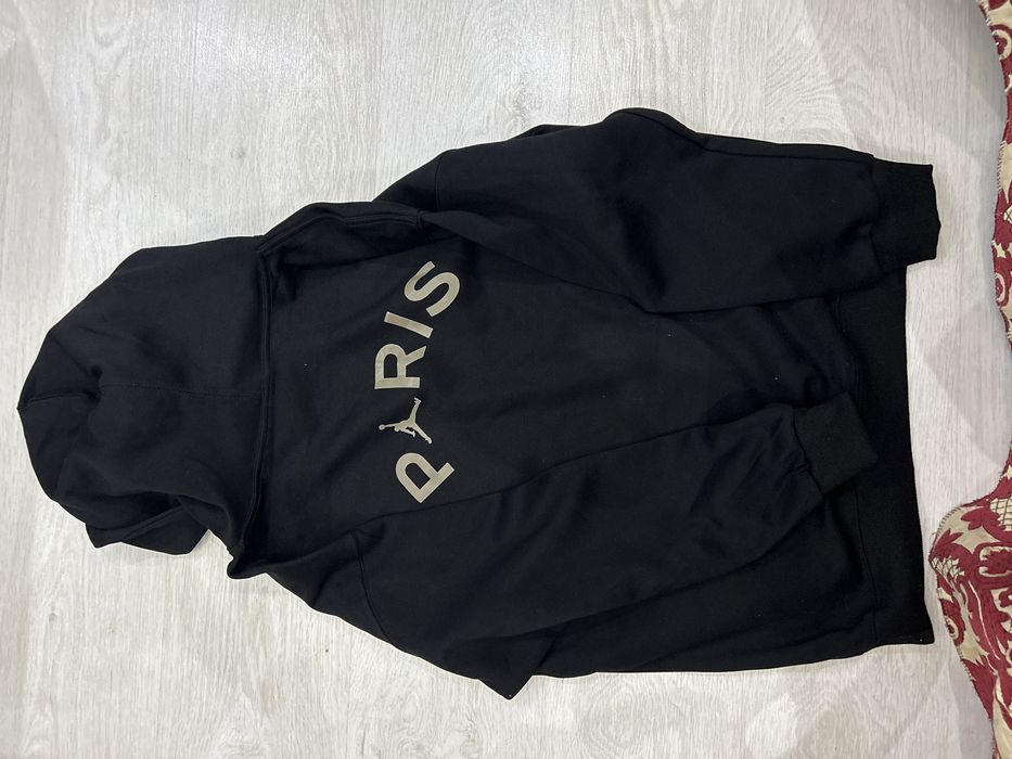 Продаю худи Paris Saint-Germain