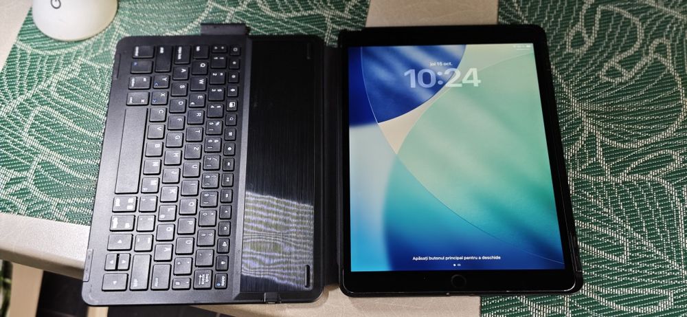 Vând Apple iPad Air generația a 3-a, 10.5”, 256 GB, Wi-Fi.