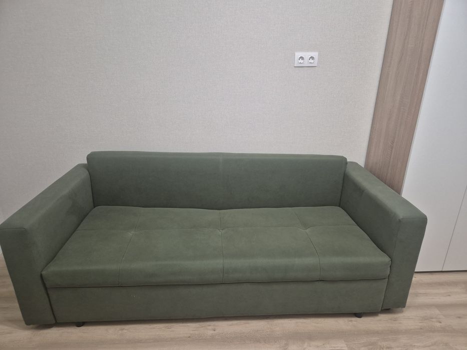 Диван мягкий зеленый