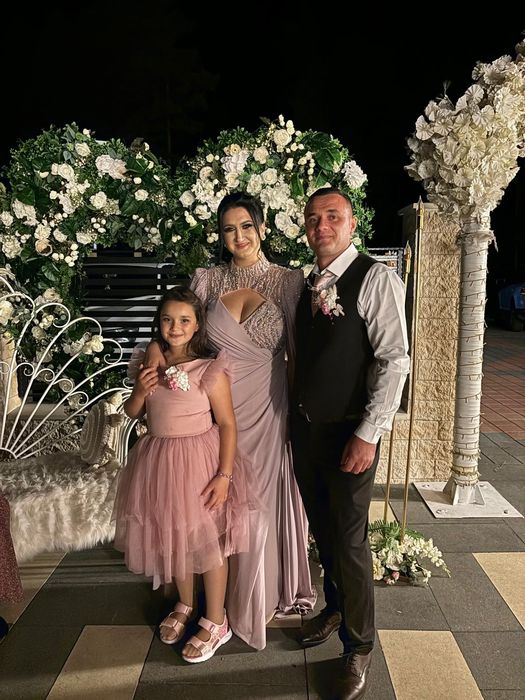 Vand rochie nasa deosebita