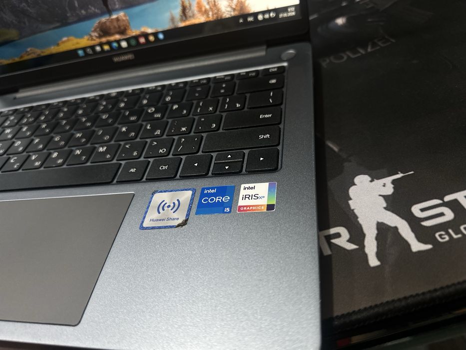 Мощный офисный ноутбук Huawei Intel Core i5-1240P