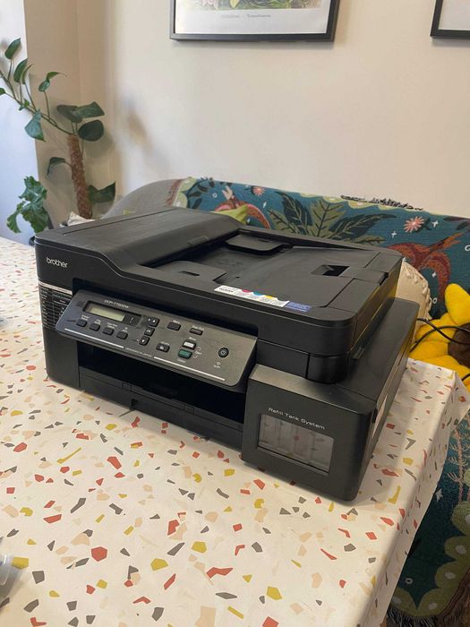 Принтер Brother DCP-T720DW в отлично състояние идеален за офиса