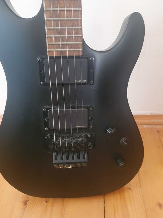 Продавам ел.китара