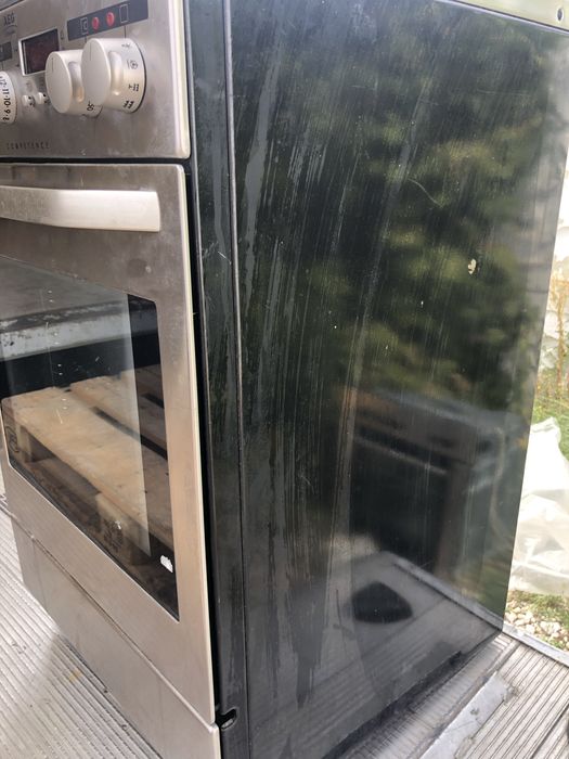 De vanzare aragaz electric AEG , folosit,