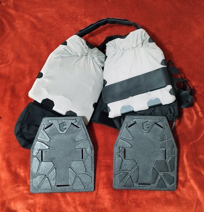 Vesta tactica Emerson plate carrier frame airsoft