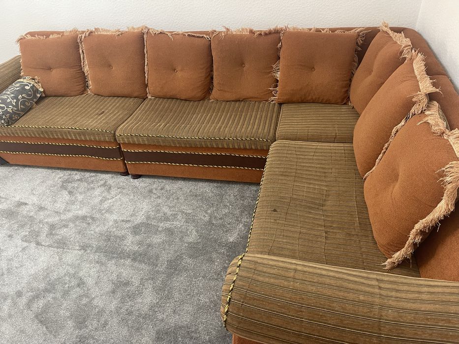 Продаю диван б/у в хорошем состоянии, продам недорого.Цена договорная