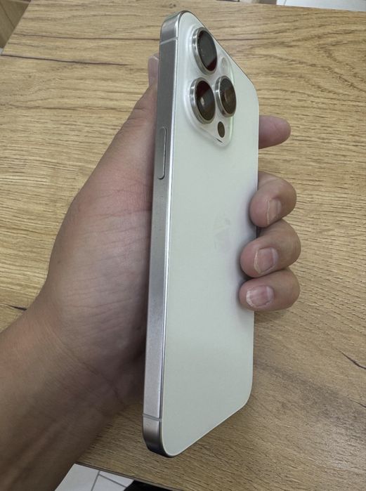 Продаю iPhone 15 pro max 256gb
