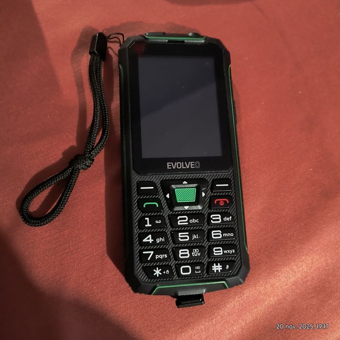 Telefon rezistent la apă !