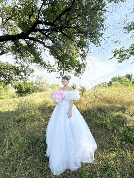 Продам свадебное платье 2 штуки