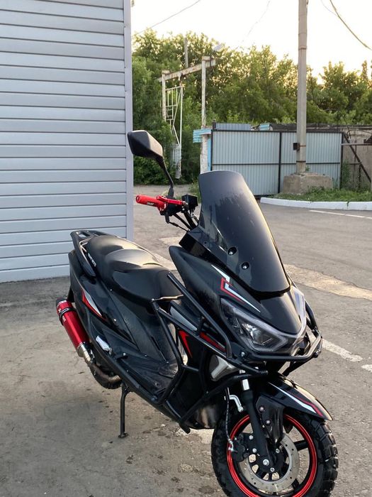 Продам скутер Макси на учете