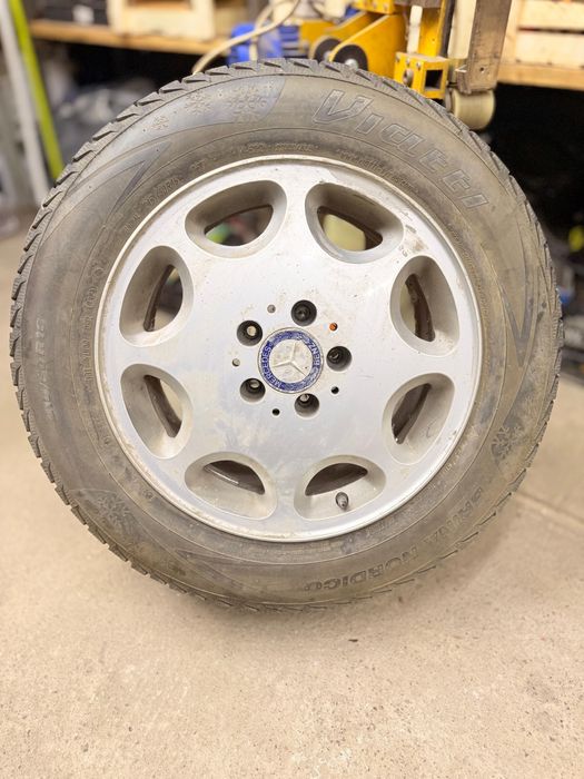 Продам диски R16 с резиной