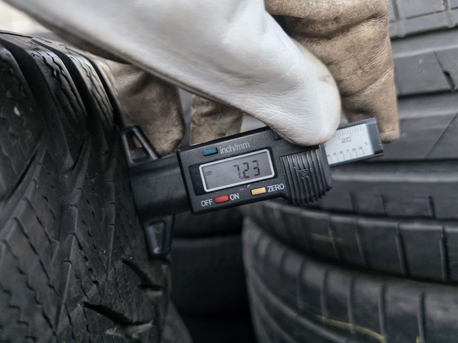 2бр Зимни гуми 195 60 16С - Goodyear