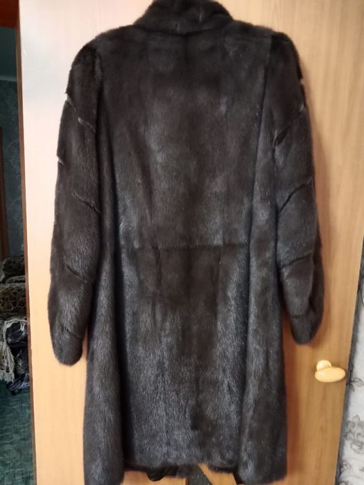 Продам норковую шубу