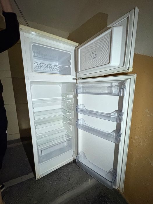 Хладилник 150лева