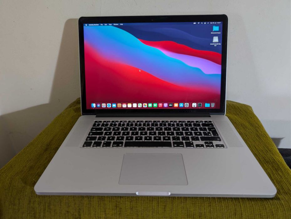 MacBook Pro 15 2014 Retina procesor i7, 2,5 GHz, ram 16 GB