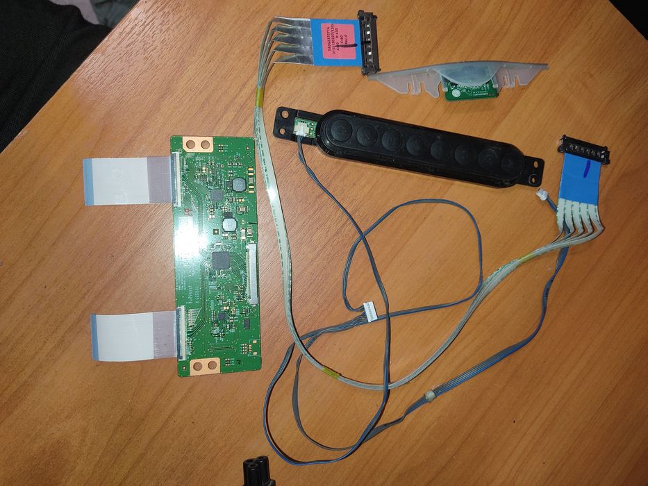 Шлейф,платы к телевизору LG