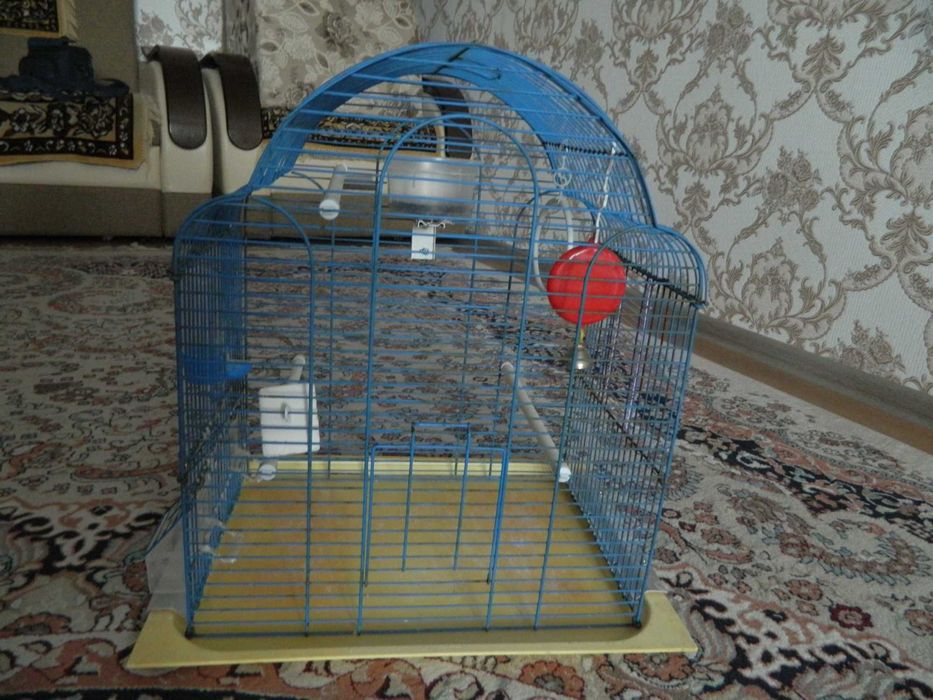Продам клетку  для попугая