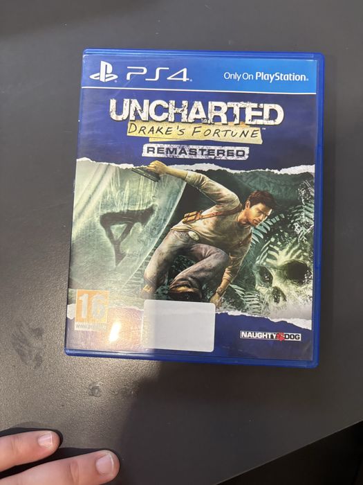 Плейстейшън PS 4 pro 1TB с 6 игри