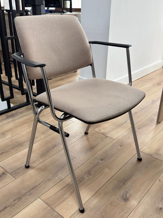 Продается офисные кресла