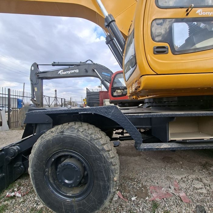 JYL210E Гусеничный Экскаватор 2020г