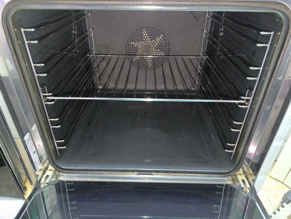 Фурна Miele H 2463 B - 76 литра.