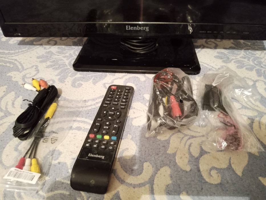 LED телевизор Elenberg LD28N70W