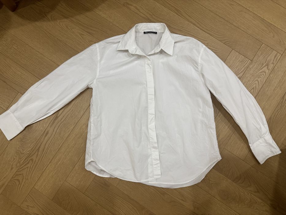 Белая рубашка Zara зара , размер М в хорошем состоянии