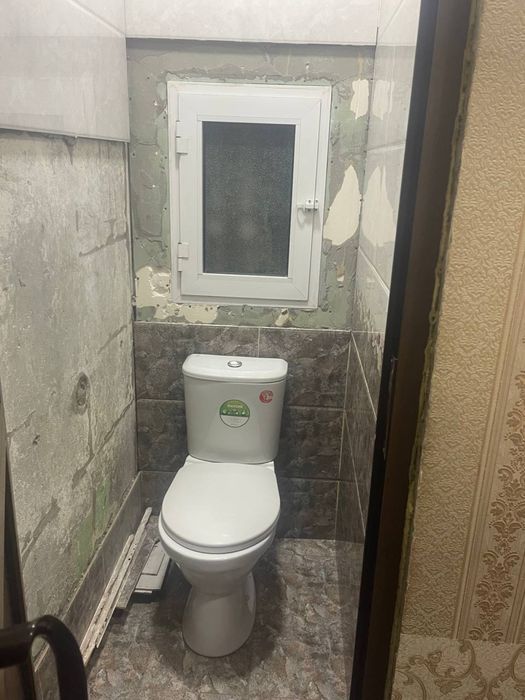 Уй сотилади 1- этаж