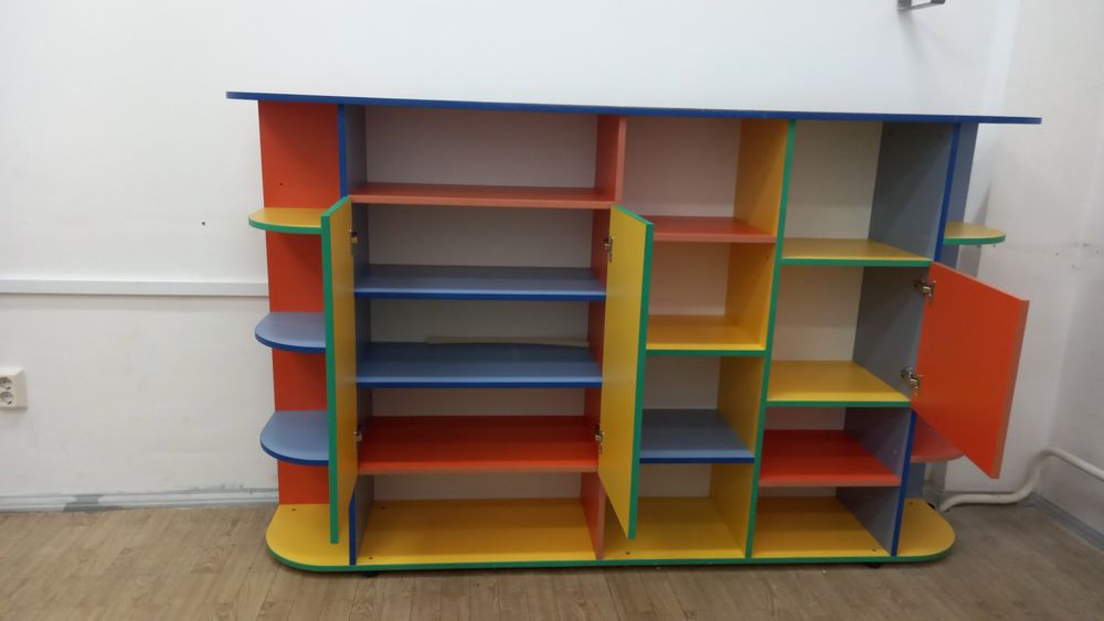 Продам шкаф стелаж