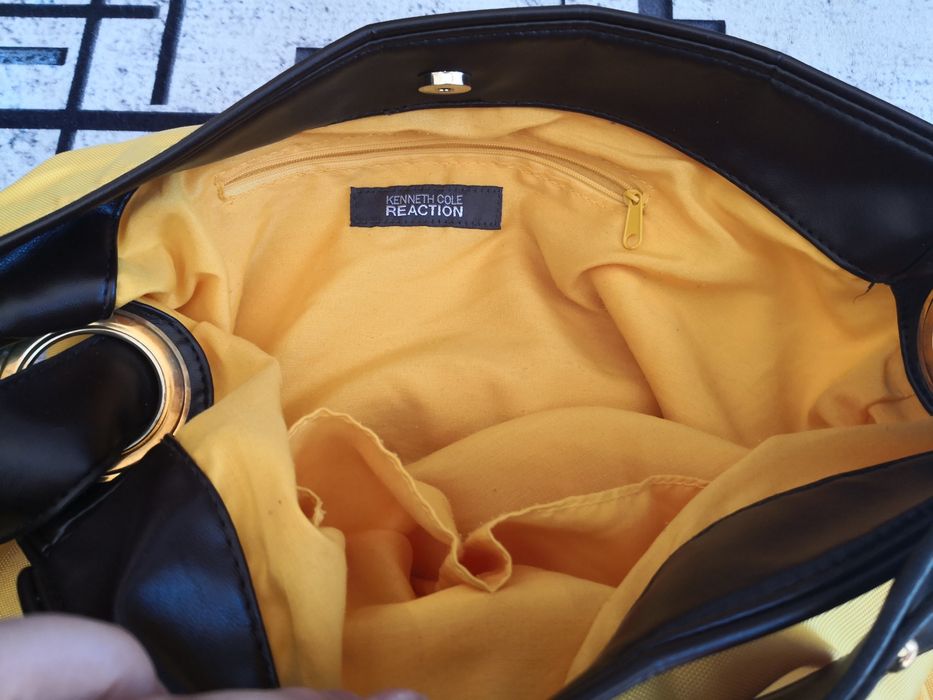 Жълта чанта Kenneth Cole Reaction