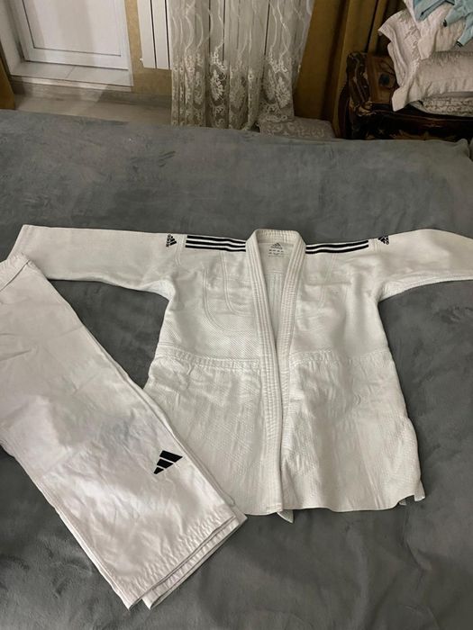 Продам кимано для дзюдо