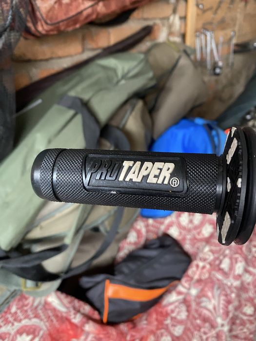 Продавам apriliq rx 50 мотора се продава НА ЧАСТИ!!