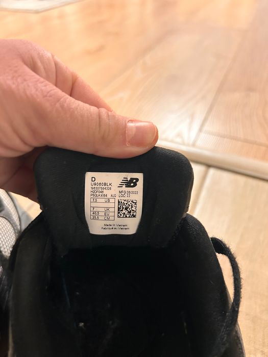 New balance 9060 black unisex