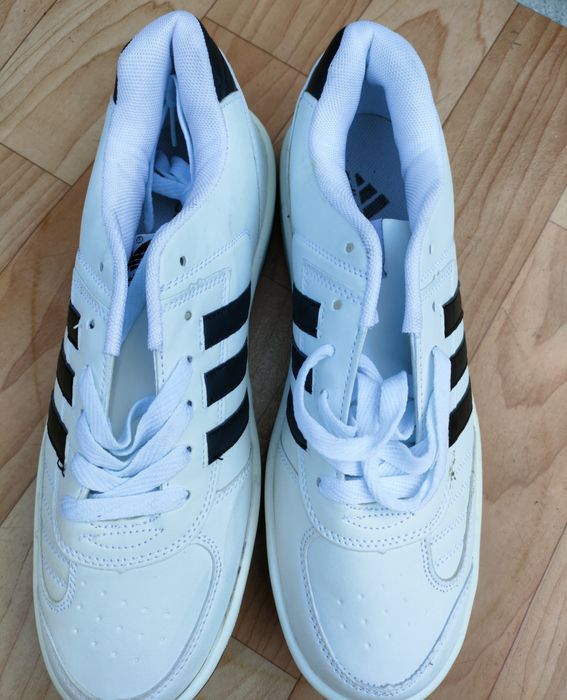 Кроссовки новые, 43 размер