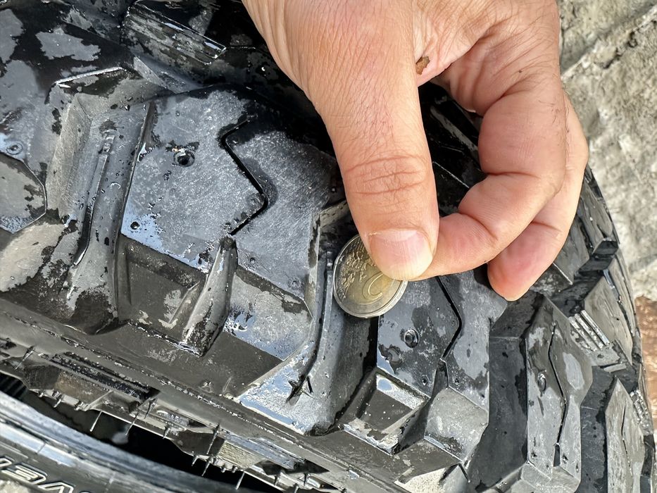 Гуми cooper discoverer S/T