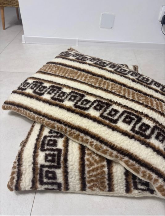 Set din lana perne si macat