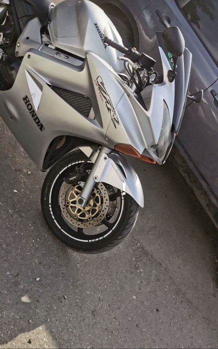 Honda vfr 2004 v tech