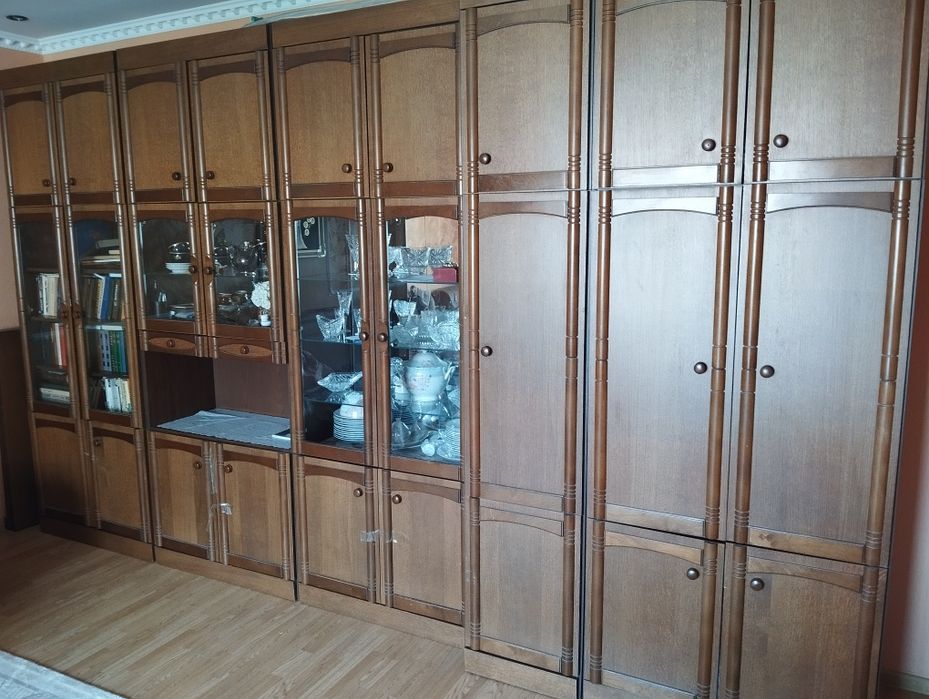 Продам Комплект Мебели