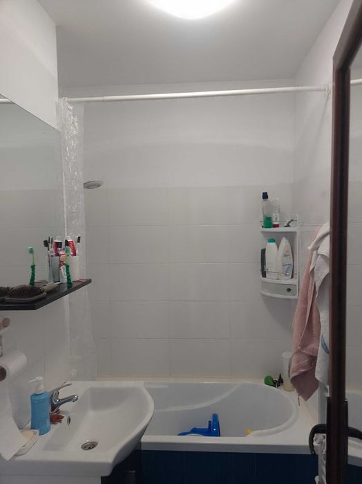 Vând apartament et 4 bloc e3