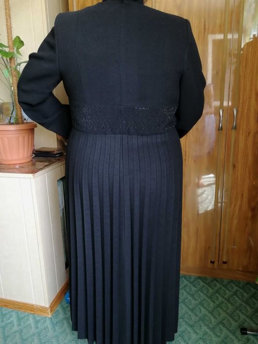 продам   оригинальное пальто ОЧЕНЬ НЕДОРОГО!