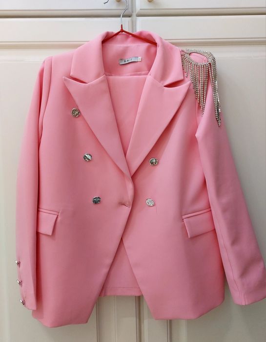 Нарядный кастюм шим