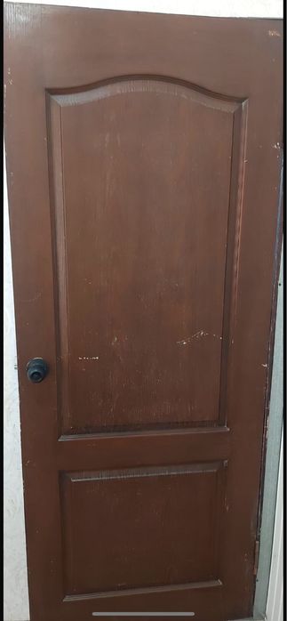 Дверь деревянная