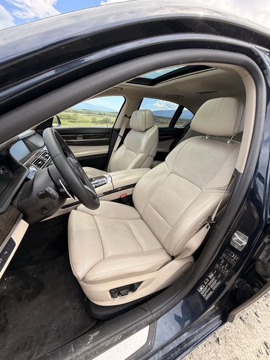 BMW Seria 7 750i xDrive 4.4 benzina V8 bi-turbo