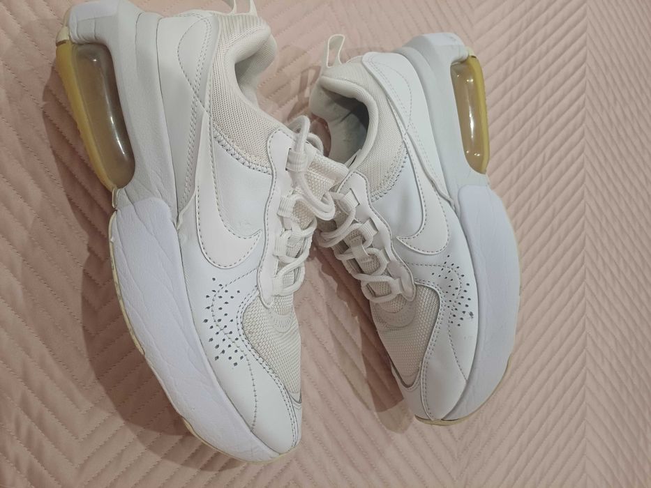 Дамски маратонки Nike