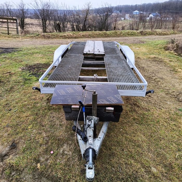 Vând platforma an 2023