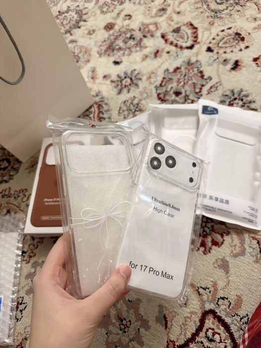 Продам чехлы на Iphone 17 Pro Max оригинальные
