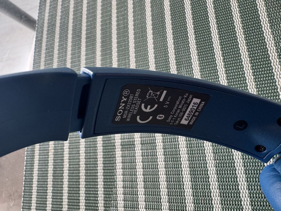 Casti Sony MDR-ZX220BT