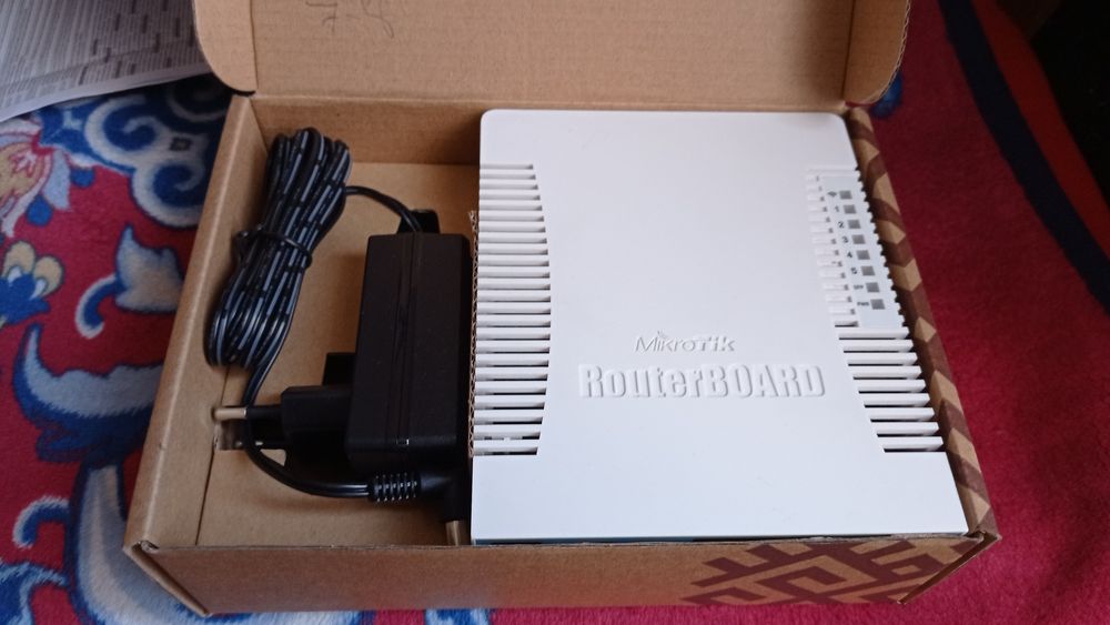 MikroTik RB962UiGS-5HacT2HnT