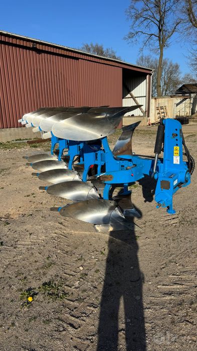 Lemken EurOpal 7 4+1. Claas Arion, Case Puma, John Deere