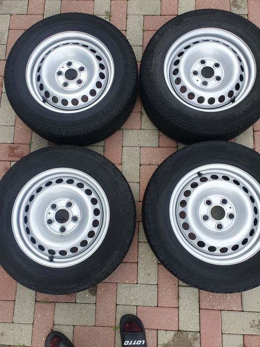 Vand set roti cu jante 16"  VW T5 si cauciucuri 215/65/16C